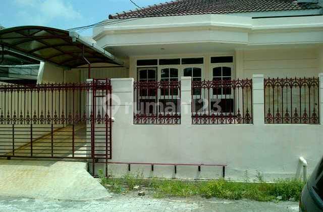 Rented House 4+1 KT in Pondok Hasanudin, North Semarang 2