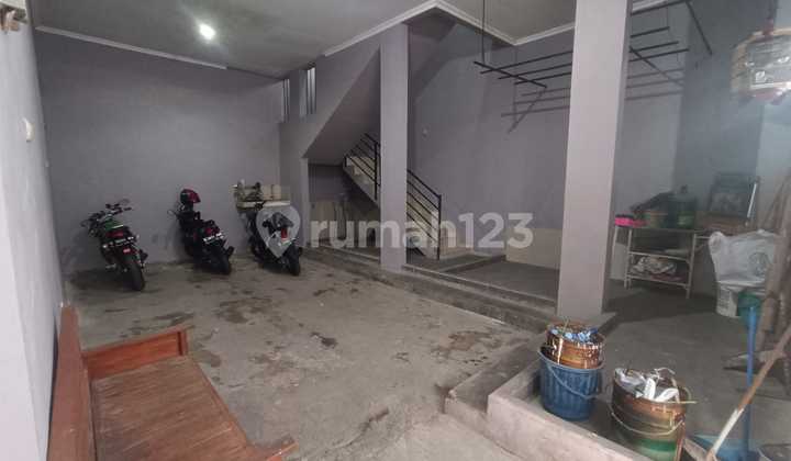 Rumah Kost Jual Aktif 2 Lantai di Tawangmas, Semarang Barat