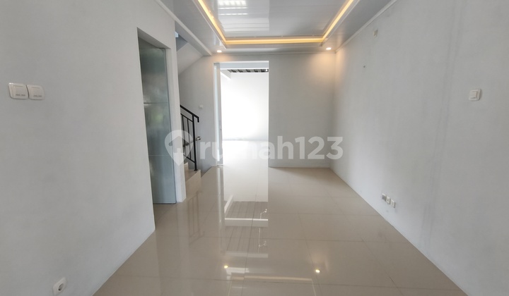 Rumah Jual Siap Pakai SHM Cluster Greenstone, Tembalang 2