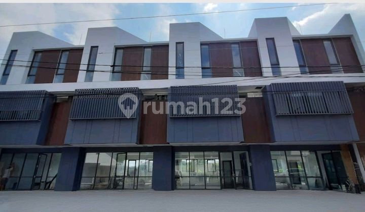 Ruang Usaha Jual di Gajah Mungkur, Semarang