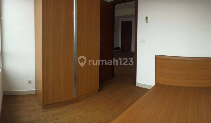 Disewakan apartement kuningan city 2 bedroom semi furnish  2