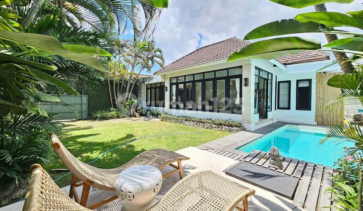 Rent Villa Big Garden in Kerobokan Kuta Bali Near Umalas