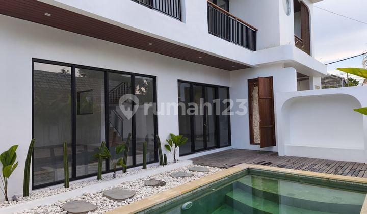 Rent/ Sewa New Villa At Pantai Berawa Canggu Kuta Bali