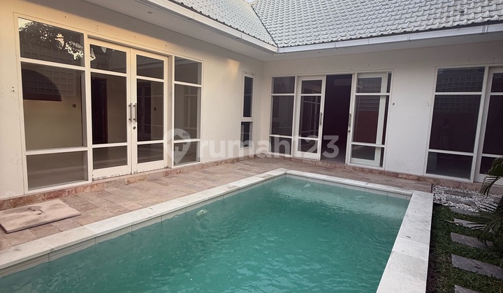 Rent/ Sewa Big Villa At Kerobokan Umalas Kuta Bali Near Canggu
