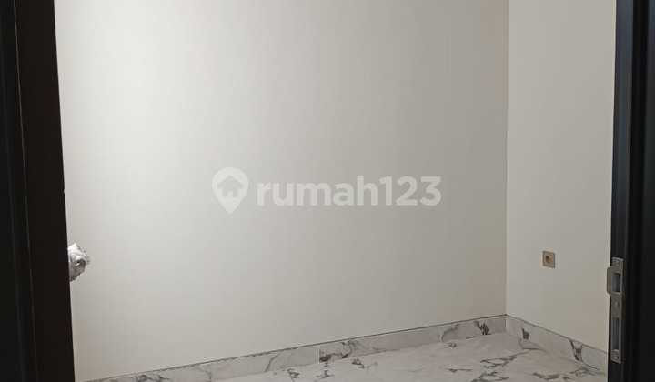 Rumah bagus 2 lantai siap huni strategis di cluster jl ratna Bekasi 2