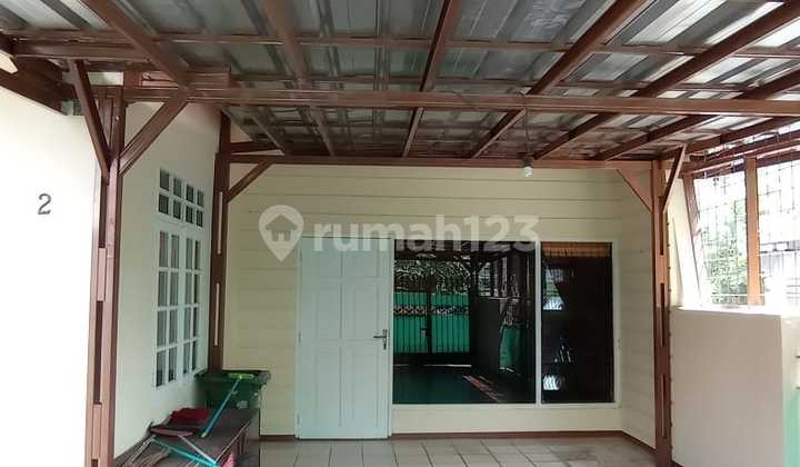 Rumah 2 lantai bagus siap huni di Pulo Asem Jakarta Timur 2