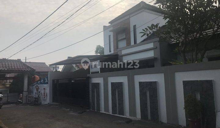 Rumah Asri Cantik Teduh di Jatiwaringin Jakarta Timur 1