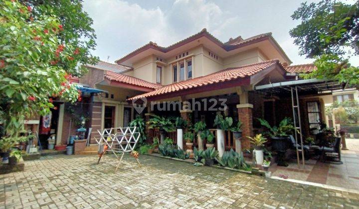 Rumah 2 Lantai Mewah SHM di Jatiwaringin, Bekasi 1