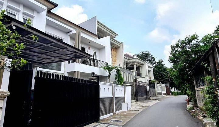 Rumah 2 Lt Bagus Semi Furnished SHM di Duren Sawit Jakarta Timur 2