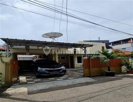 Rumah Bagus Semi Furnished SHM di Cipinang Cempedak Jatinegara 1