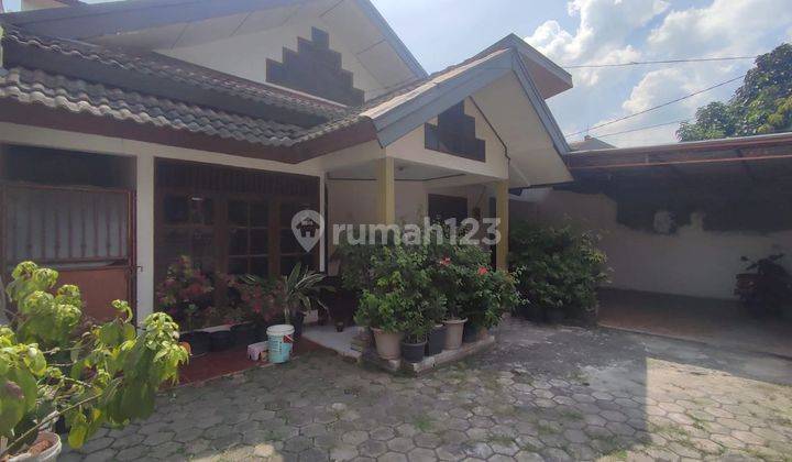 Rumah 2 Lantai Luas Kokoh 2.5 M SHM di Jatiwaringin Bekasi 1