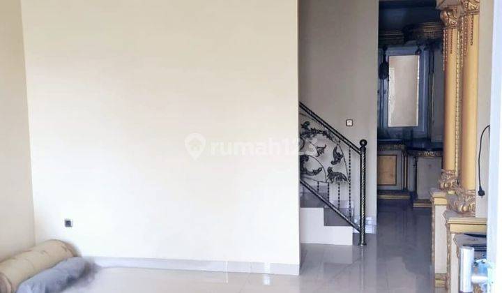 Rumah Bagus 1.65 M Semi Furnished SHM di Jatiwaringin, Bekasi 2