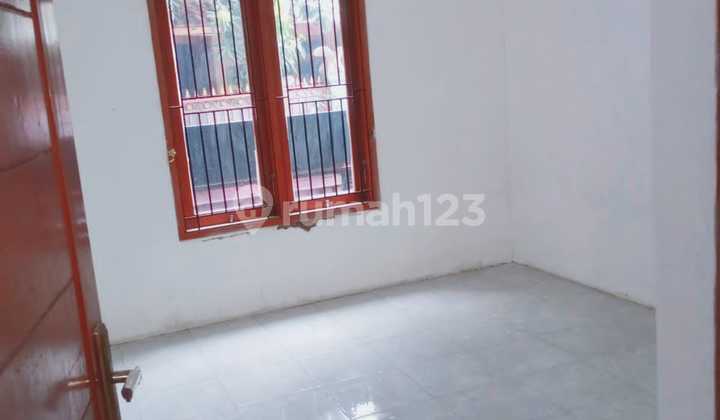 Rumah kokoh 2 lantai di Alinda Kencana Permai Bekasi Timur 2