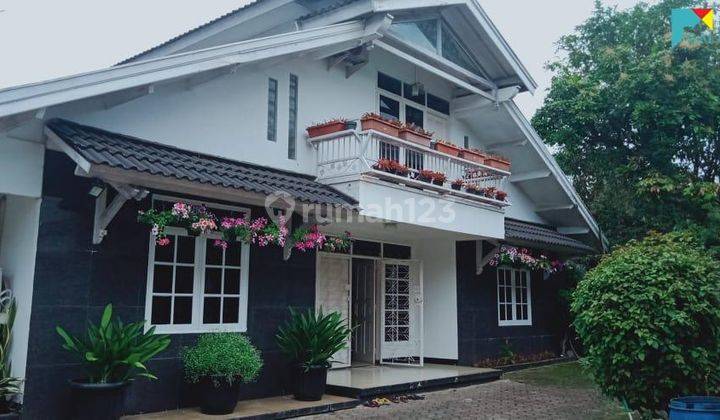 Rumah Bagus Tanah Luas Siap Huni SHM di Cipedes Sukasari Bandung 1