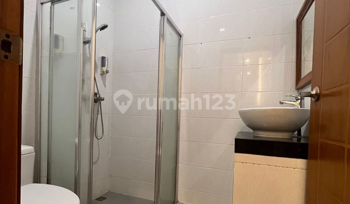 Rumah bagus 2 lantai siap huni strategis di Pekayon Galaxy Bekasi 2