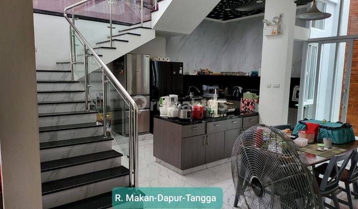 Rumah 2 Lt Bagus Furnished Dekat Taman Galaxy Jaka Mulya Bekasi 2