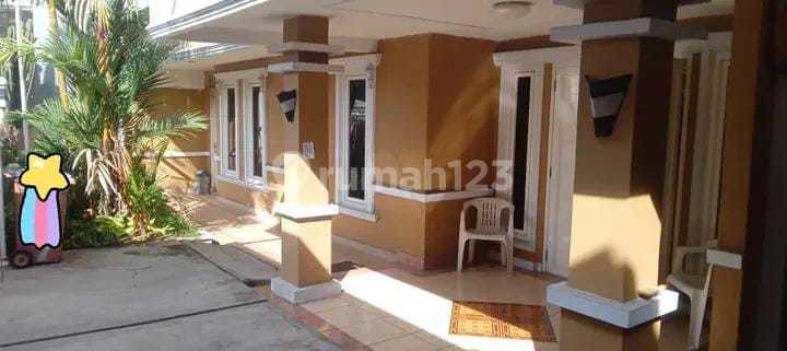 Rumah Luas Huni di Jatiwaringin Pondok Gede Bekasi