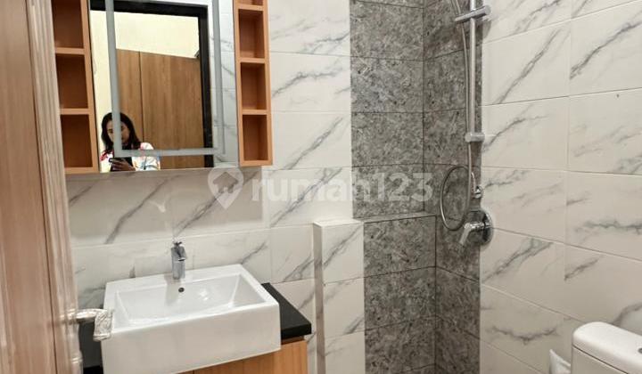 Minimalist 2-story house ready to occupy, strategic location in Pekayon near Galaxy Bekasi. 2