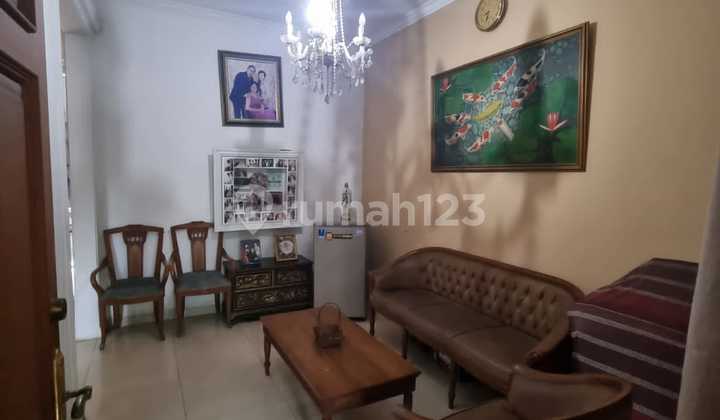 Large ready-to-occupy house for sale below market price in Pulo Gebang, Cakung, North Jakarta. 2