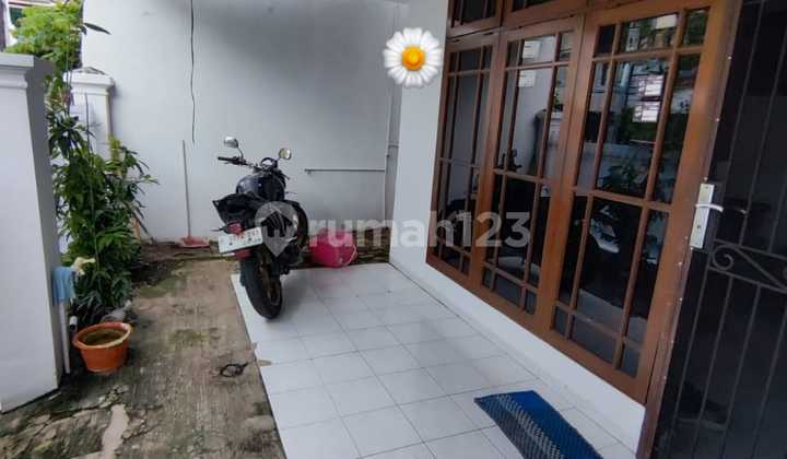 Rumah 2 lt bagus siap huni strategis di Pulomas Jakarta timur 2