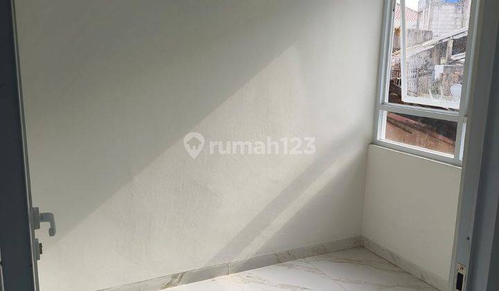 Rumah 2 Lantai Baru Murah SHM Perumahan Tni Al Jatimakmur Bekasi 2