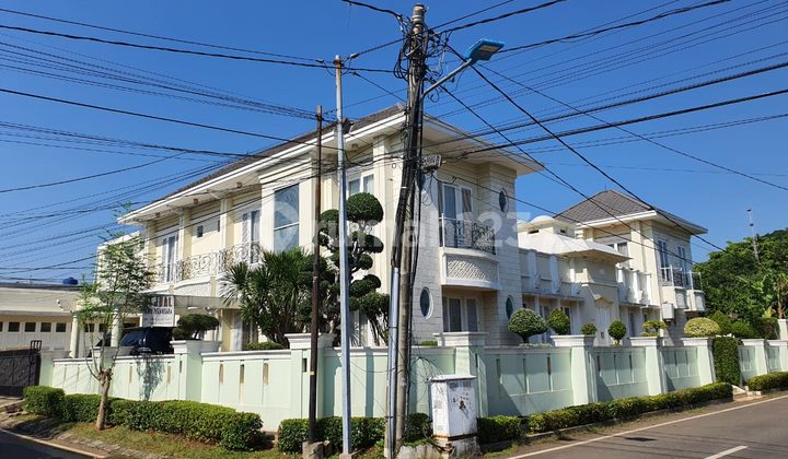 Luxury house with a swimming pool ready to occupy in Duren Sawit, East Jakarta.