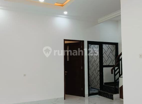 Minimalist 2-story house ready to occupy, strategic location in Pondok Bambu, East Jakarta. 2