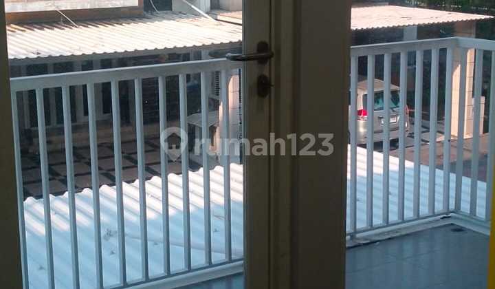 2-Storey Ready-to-Occupy House in Summarecon Cluster Maple Bekasi 2-Storey Ready-to-Occupy House in Summarecon Cluster Maple Bekasi