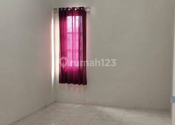 kamar tidur rumah baru renovasi siap huni