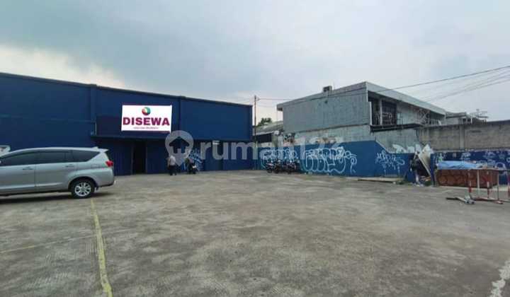 Ruang Usaha Luas strategis di jalan utama Caman Jatibening Bekasi