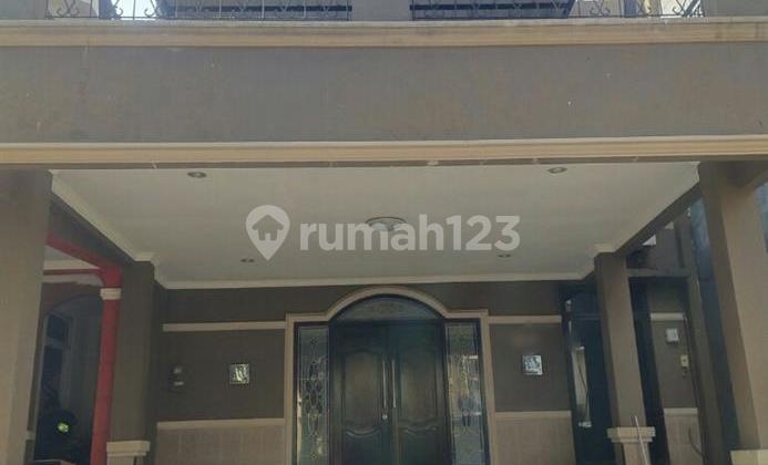 Rumah 2 Lantai Bagus Teerawat SHM di Legenda Wisata Bogor, Bogor