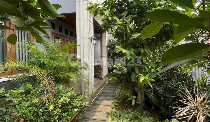 Rumah mewah kokoh 2 lantai siap huni strategis di galaxy bekasi 2