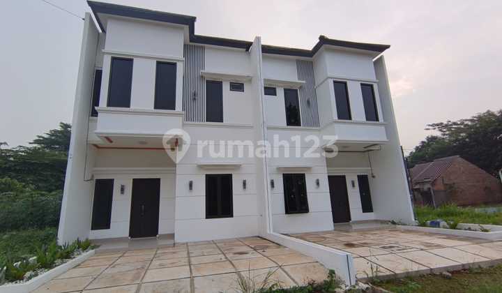 Rumah bagus 2 lantai siap huni di perumahan di jatiluhur jati asih