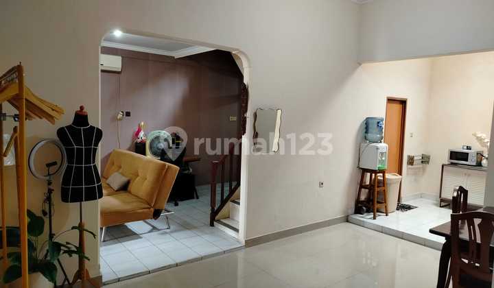 Rumah kokoh 2 lantai siap huni strategis di jakasetia Bekasi