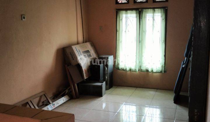 kamar tidur rumah 2 lantai siap huni