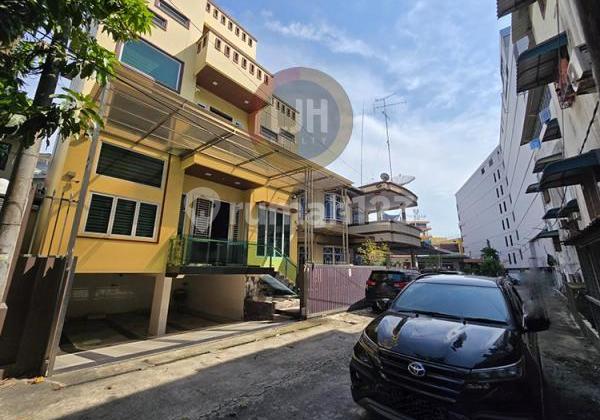 Dijual Rumah Cantik Mewah Siap Dihuni di Baloi Nagoya Jl. Dahlia 1