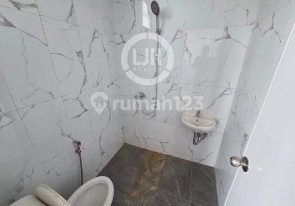 For Rent: Shop House at Garden Avenue, Bengkong 2