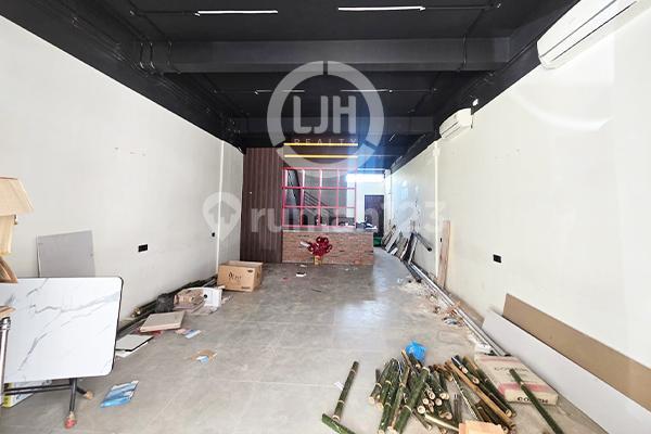 For Rent: 3-Story Shop House in Pasir Putih, Batam Centre For Rent: 3-Story Shop House in Pasir Putih, Batam Centre