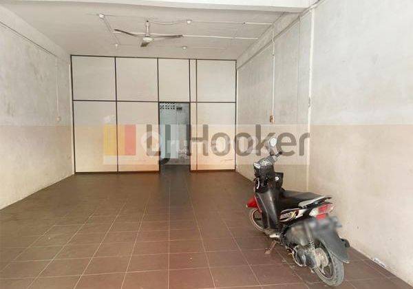 Disewakan Ruko 3 Lantai Siap Pakai Di Komplek Ruko Pelita 2