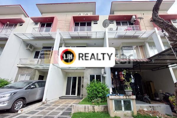 Townhouse Central Sukajadi 3 Lantai Siap Pakai