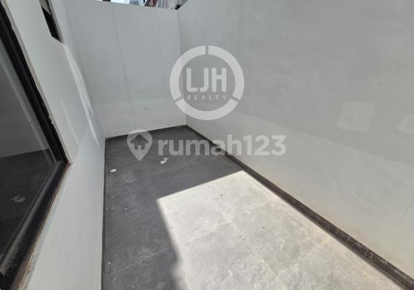 For Rent: Shop House at Garden Avenue, Bengkong 2