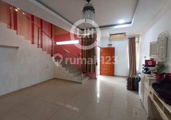 Dijual Rumah di Komplek Villa Taman Bunga di Batam Centre