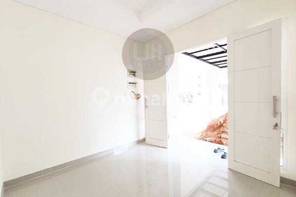 For Sale Two-Story Orchard Park Cluster Citrus House in Batam Centre 2