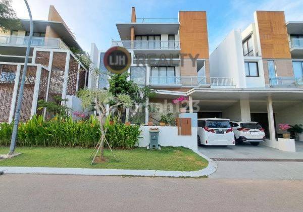 Dijual Rumah Mewah di Citraland Megah 3 Lantai di Batam Centre 1