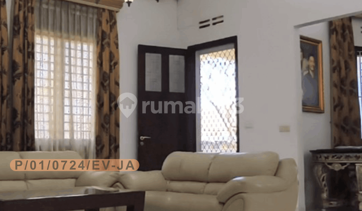 Dijual Rumah Mewah Luas di Kota Baru Parahyangan