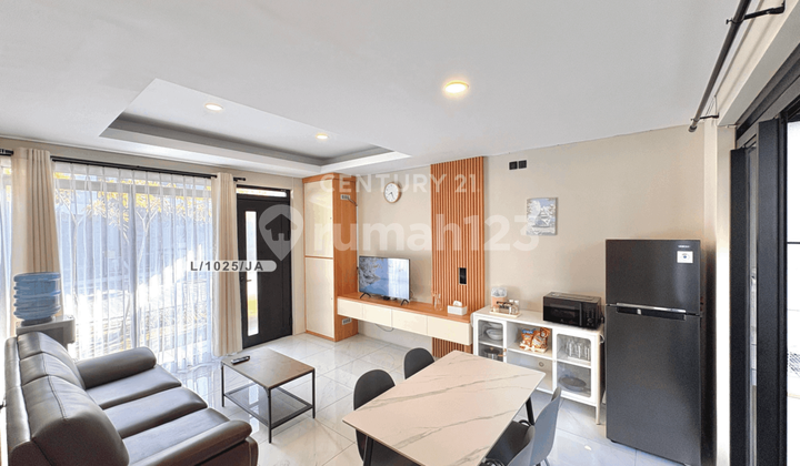 Rumah Furnished 2 Lantai Nyaman di Kota Baru Parahyangan Bandung