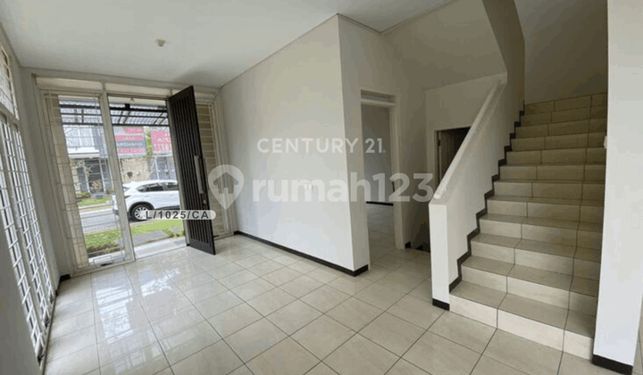 2-Story House Hook Position in Kota Baru Parahyangan Bandung