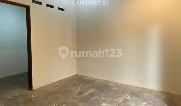 2-Storey Luxury House Ready to Occupied in Singgasana Bandung 2