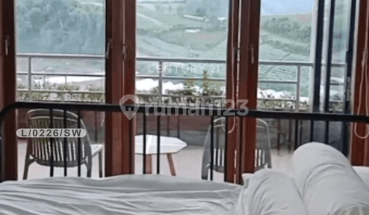 Rumah SHM 3 Lantai dengan View Alam Strategis di Lembang Bandung