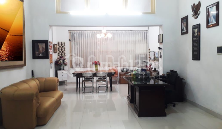 Rumah Luas Tengah Kota di Sumurbandung, Bandung